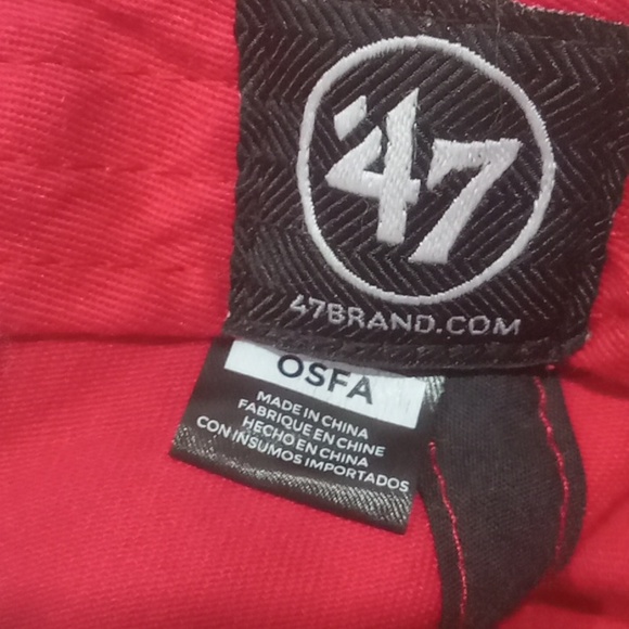 New* College football Hat - Picture 4 of 6